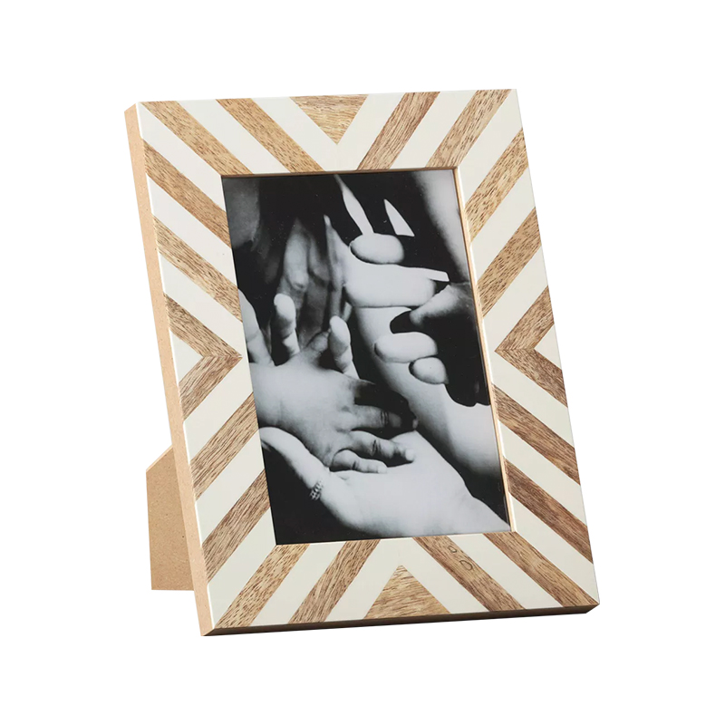 WOODEN PHOTO FRAME WPF-005